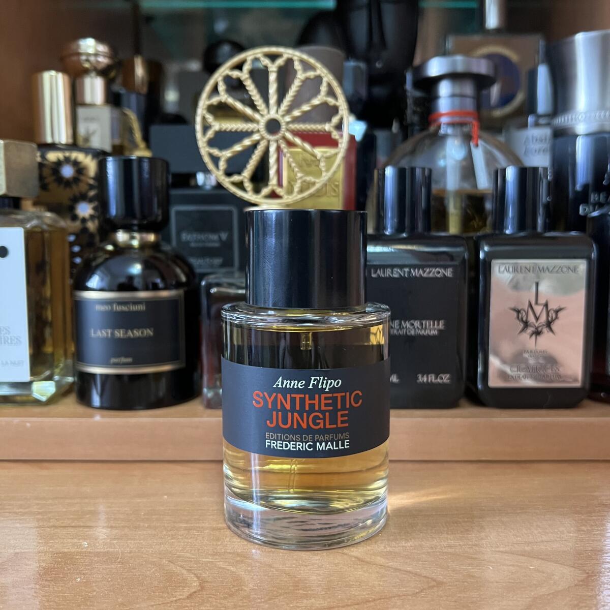 تصویر عطر سینتتیک جانگل فردریک مال