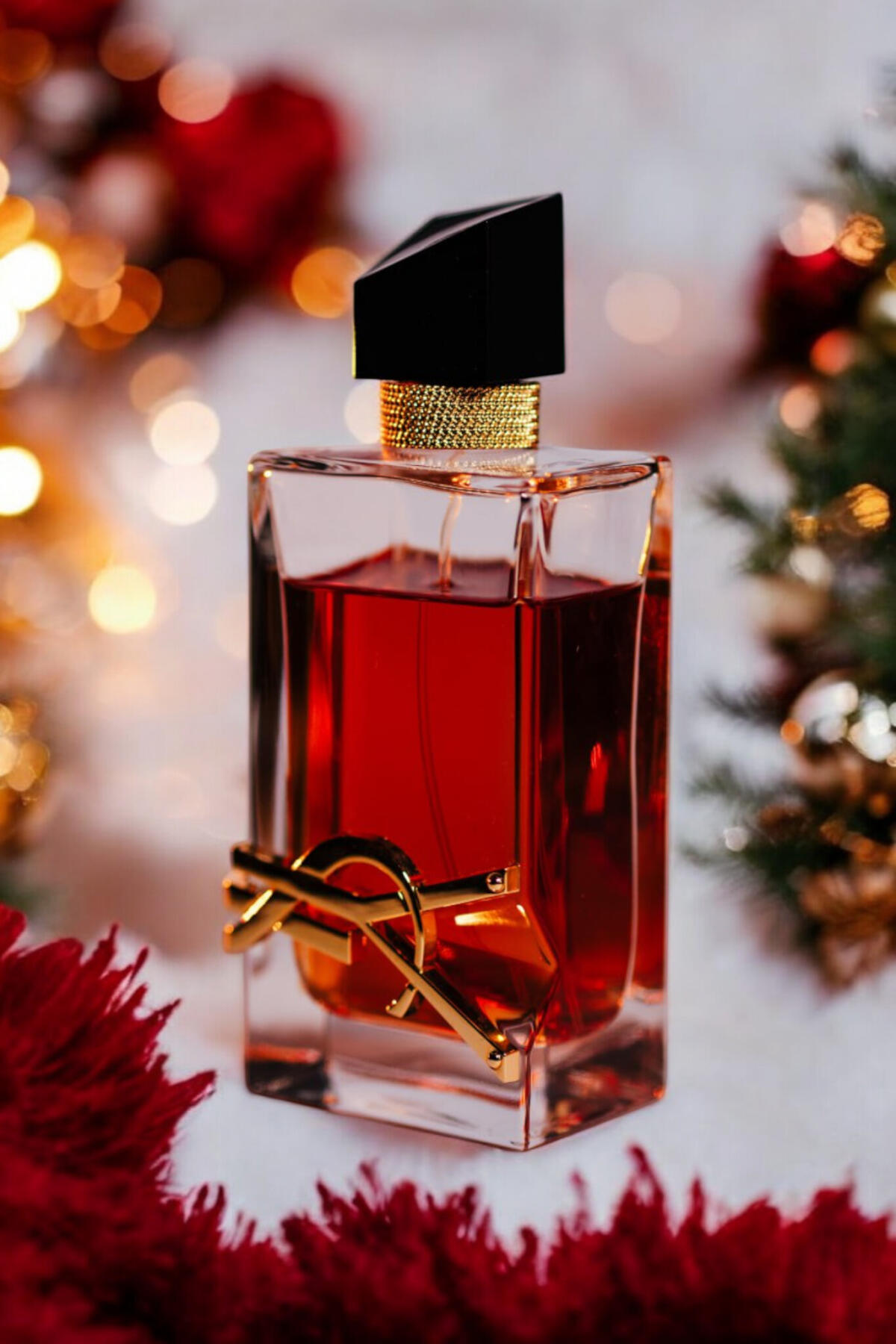 تصویر عطر وری گود گرل کارولینا هررا