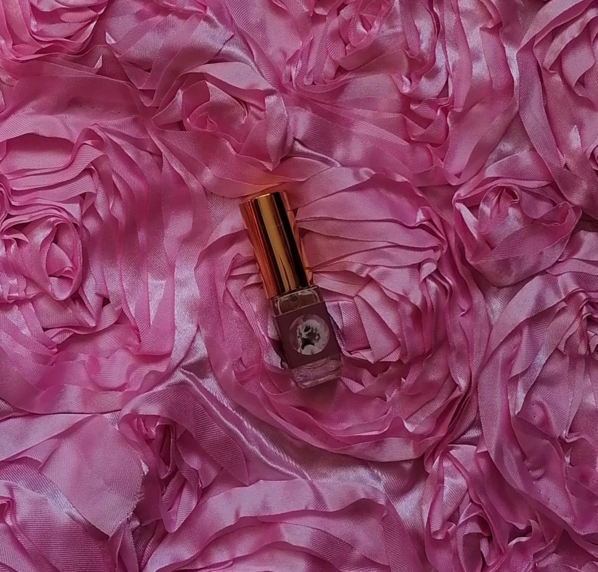 تصویر عطر نیمف سیوردیا پرفیومز