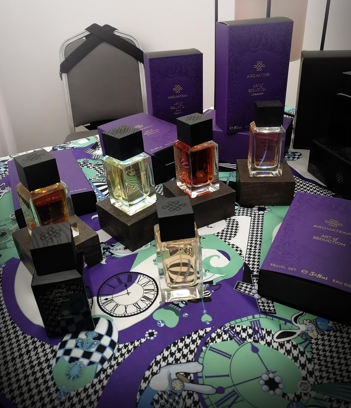 تصویر عطر تاکسیک لاور آرت آو سداکشن