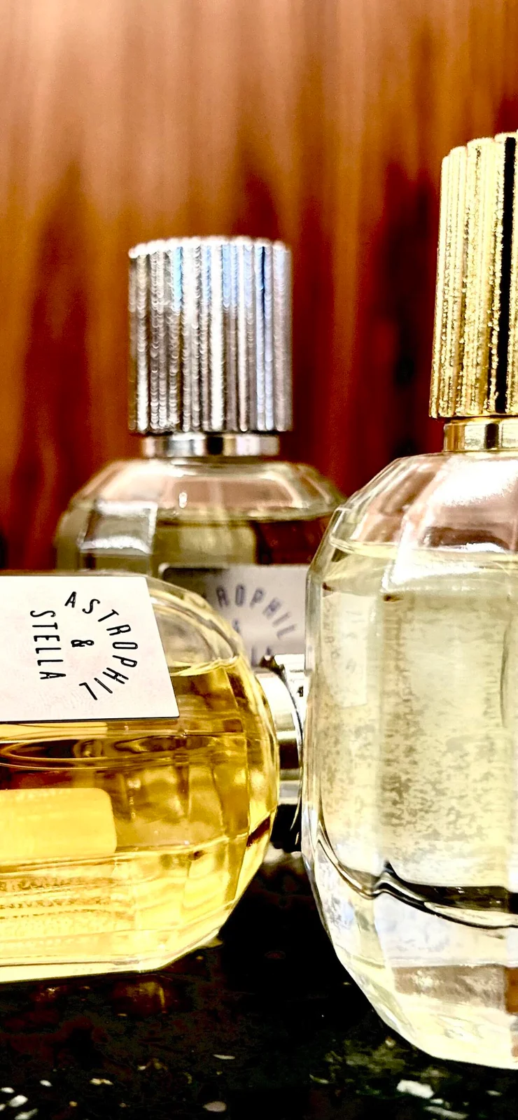 تصویر عطر اینتو دِ عود آستروفیل اند استلا