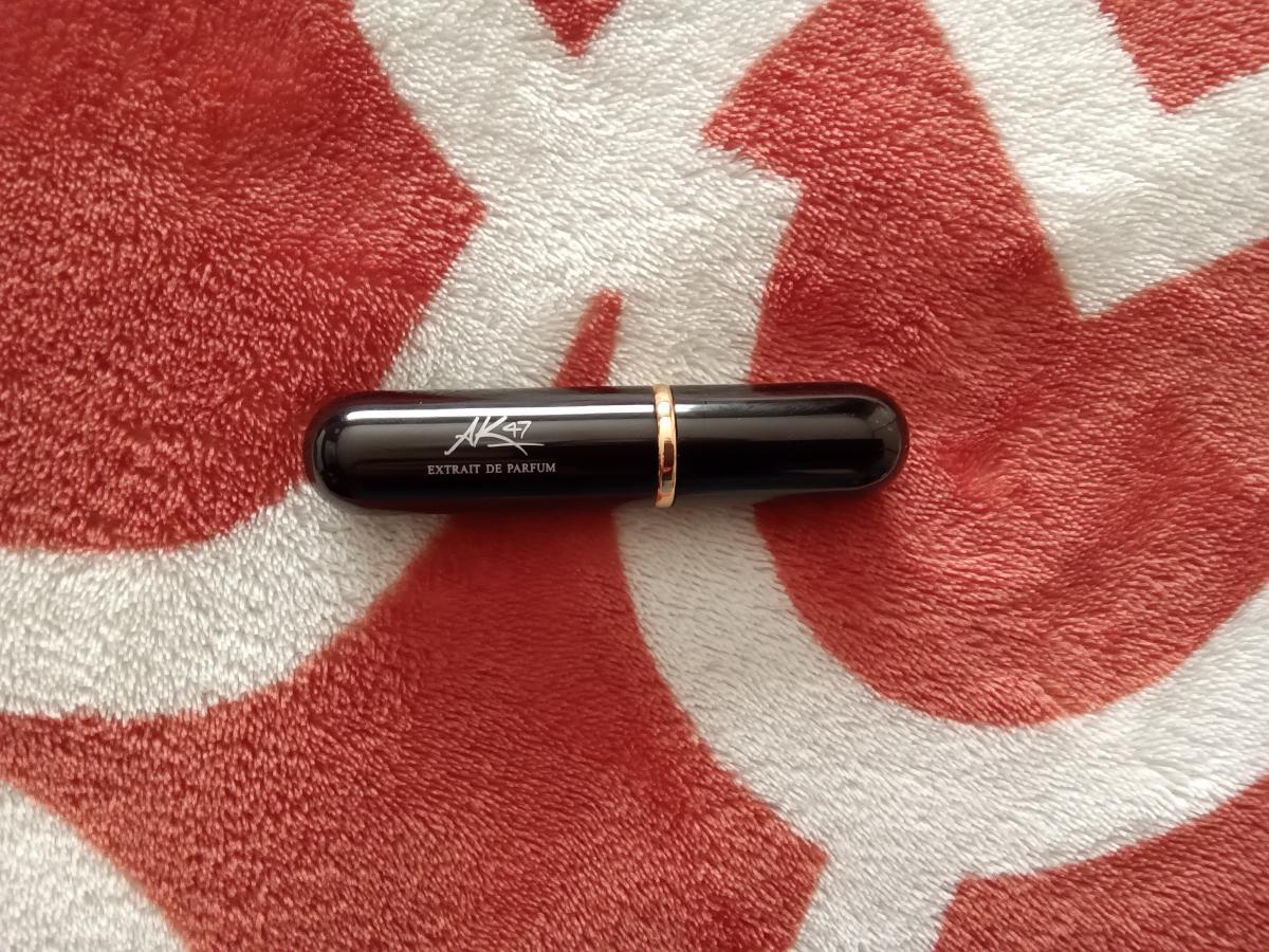 تصویر عطر ای‌کی چهل و هفت آن کریستل