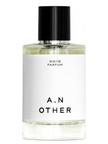 تصویر عطر دبلیو دی هجده ای‌ان آدر