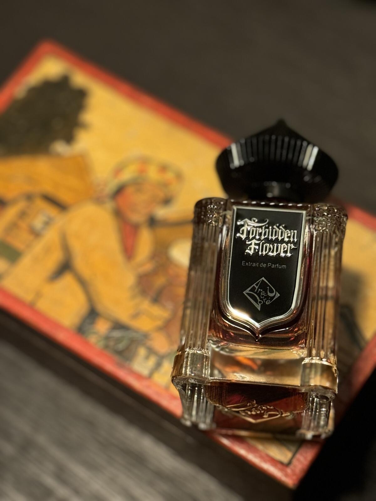 تصویر عطر فوربیدن فلاور اریج لو دوره