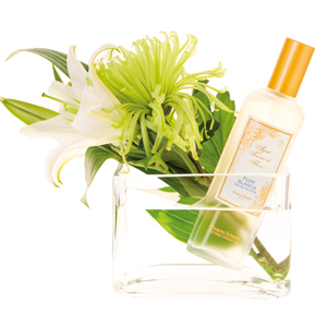 تصویر عطر وایت بلوسم آلوارز گومز