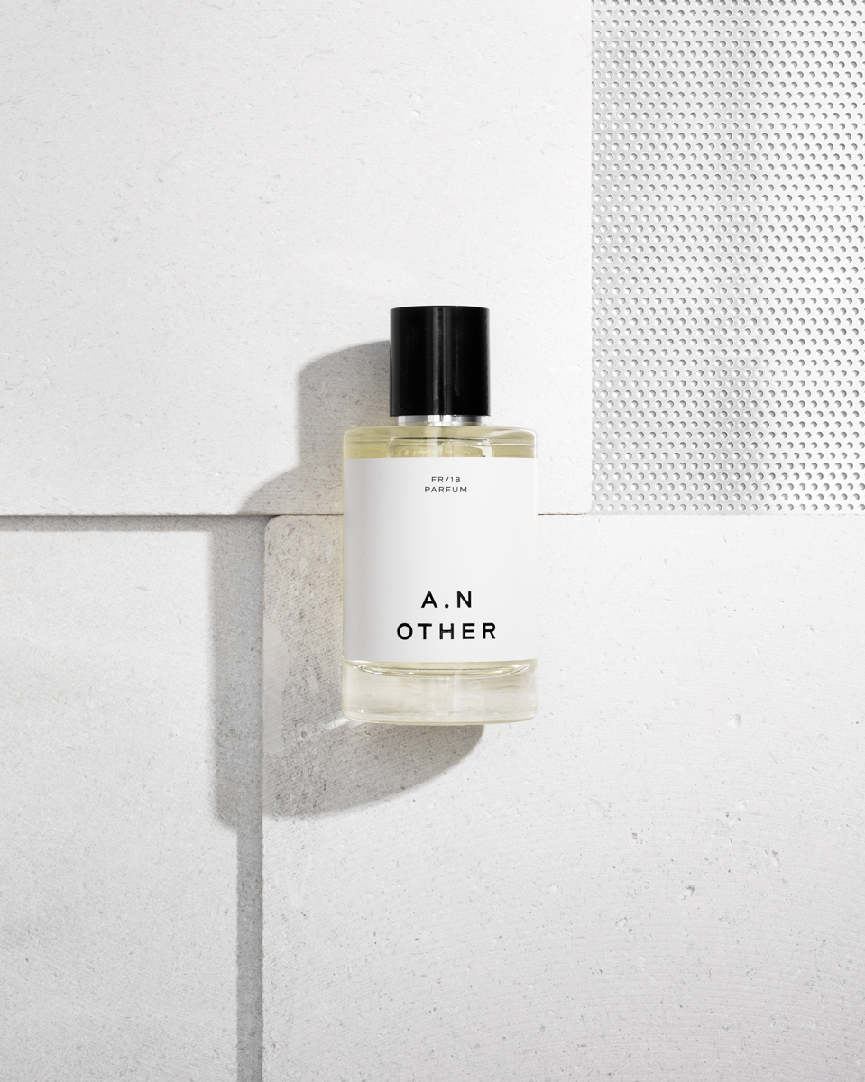 تصویر عطر اف آر هیجده ای‌ان آدر