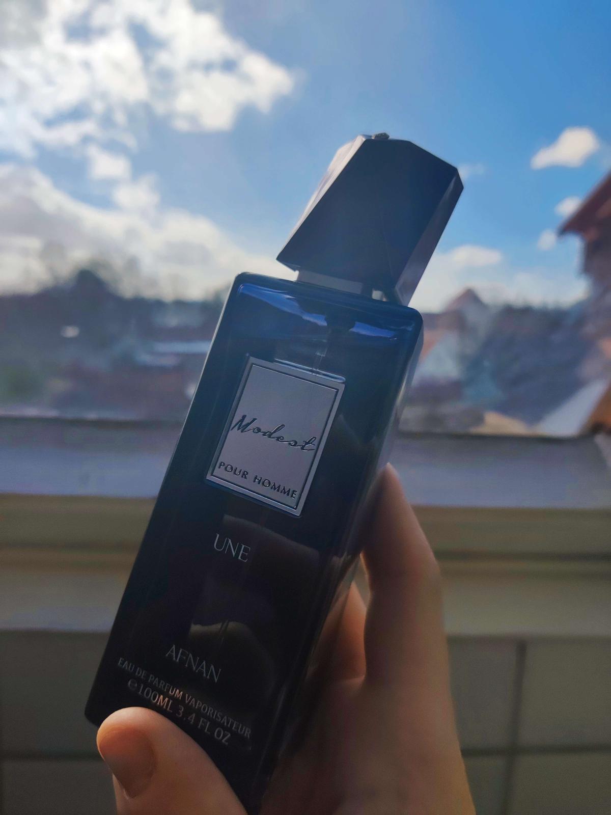 تصویر عطر مدست پور هوم یون افنان