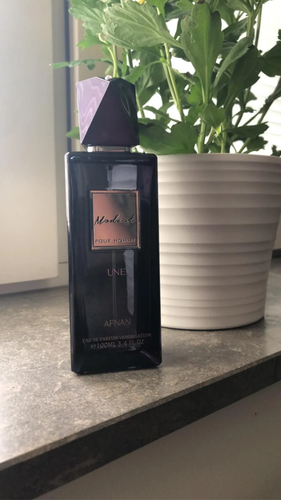 تصویر عطر مدست پور هوم یون افنان