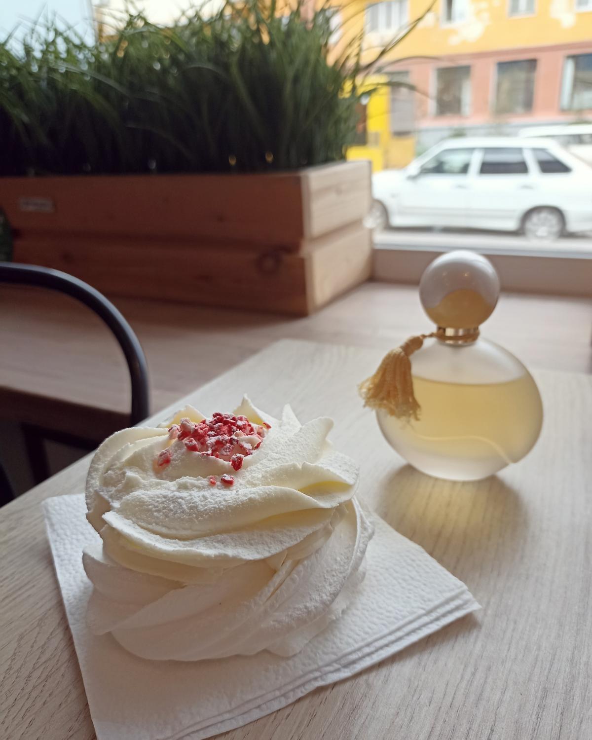 تصویر عطر فاروِی دریمز ایون