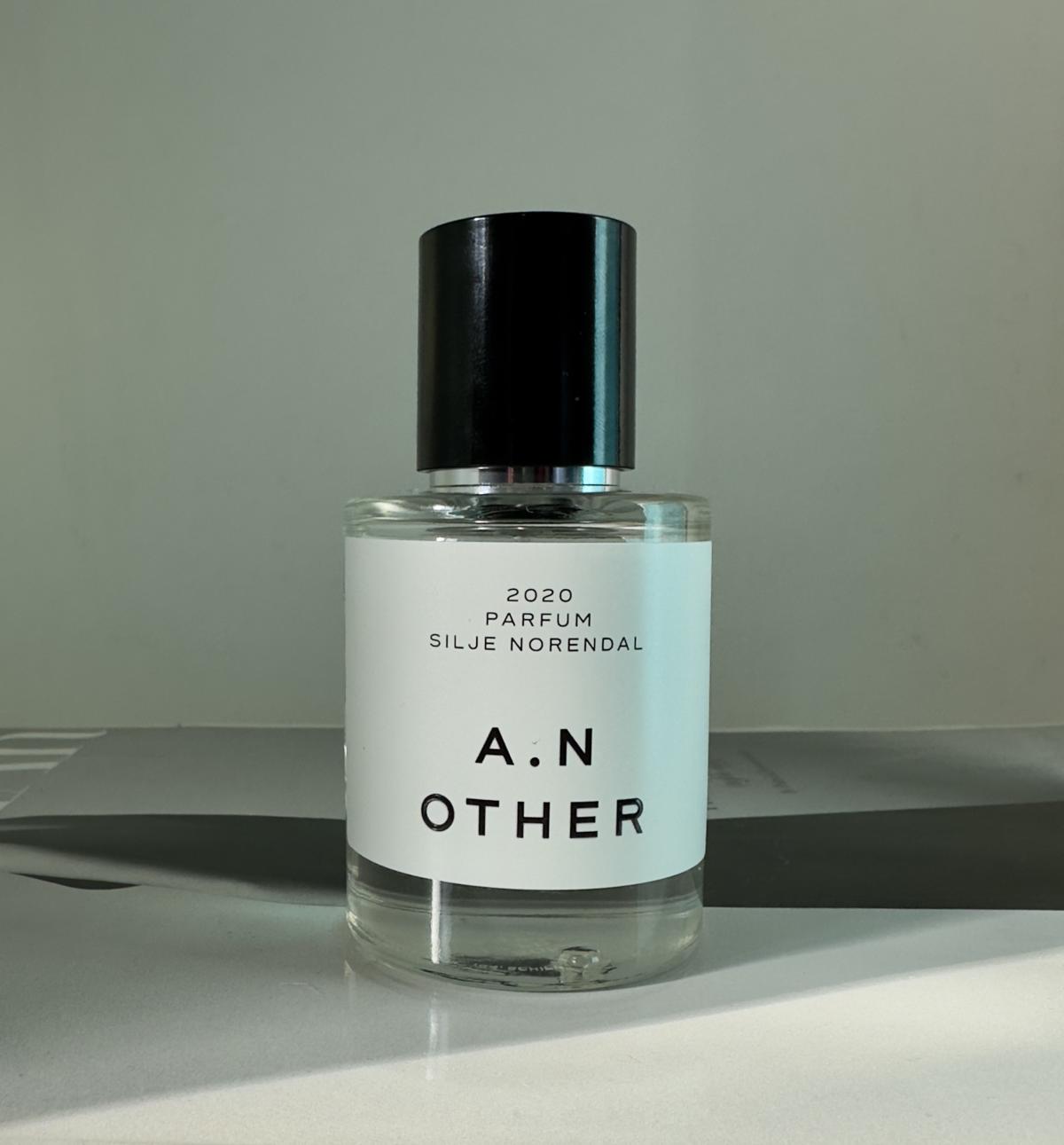 تصویر عطر اس‌ان بیست بیست ای‌ان آدر
