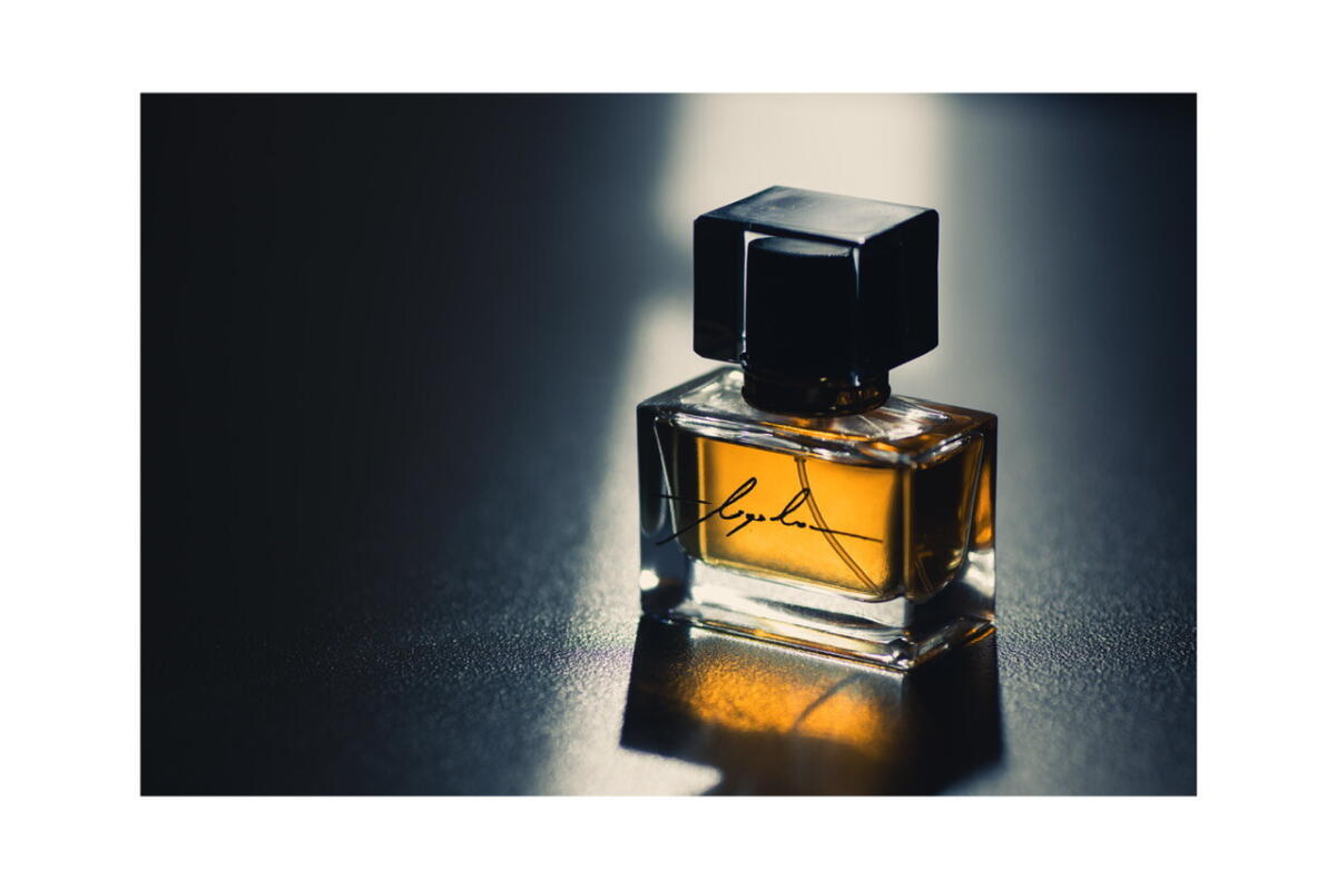 تصویر عطر کور فلوریسان آنگلوس کریاسیون اولفکتیو