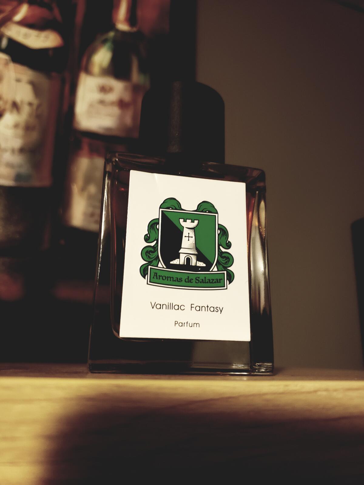 تصویر عطر ونیلک فنتسی آروماس د سالازار
