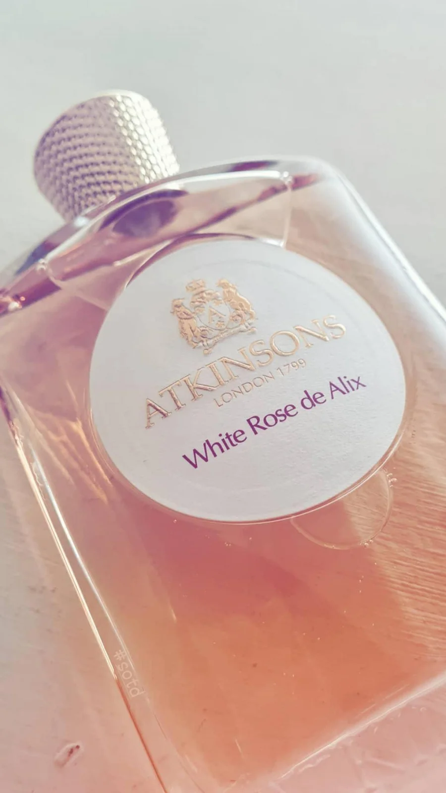 تصویر عطر وایت رز د الیکس اتکینسونز