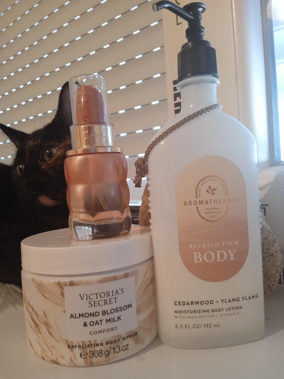 تصویر عطر یس آی ام گلوریس کاشارل