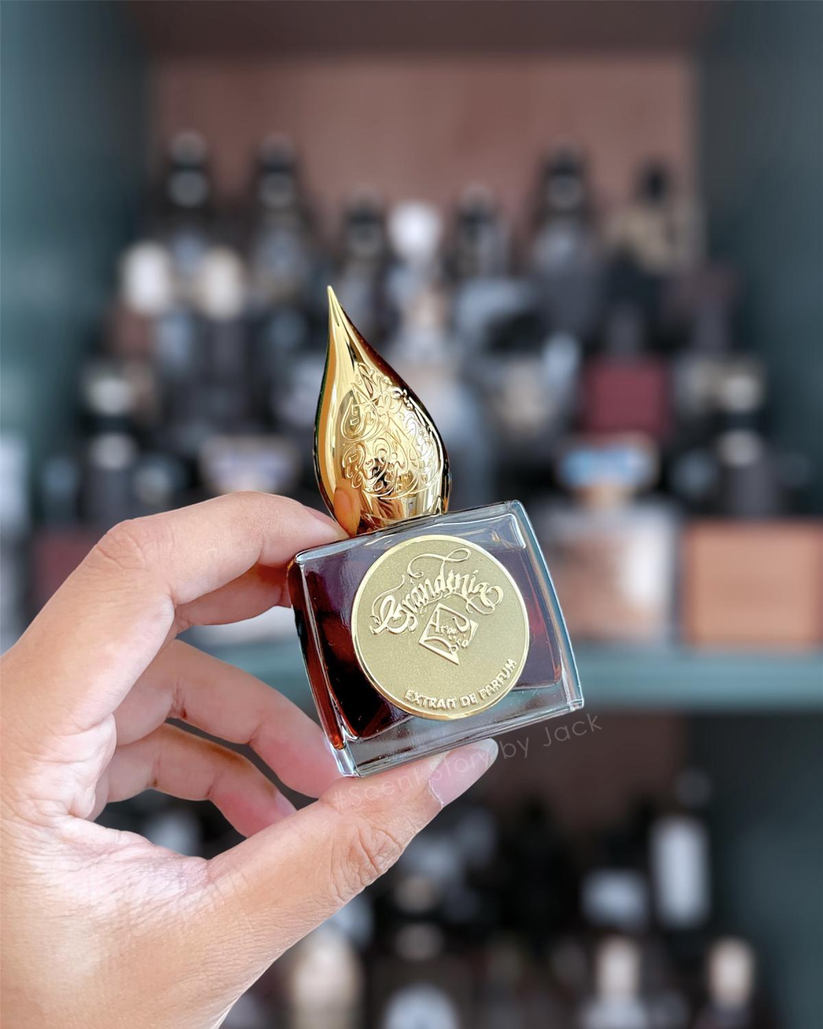 تصویر عطر گرانْدِنیا اریج لو دوره