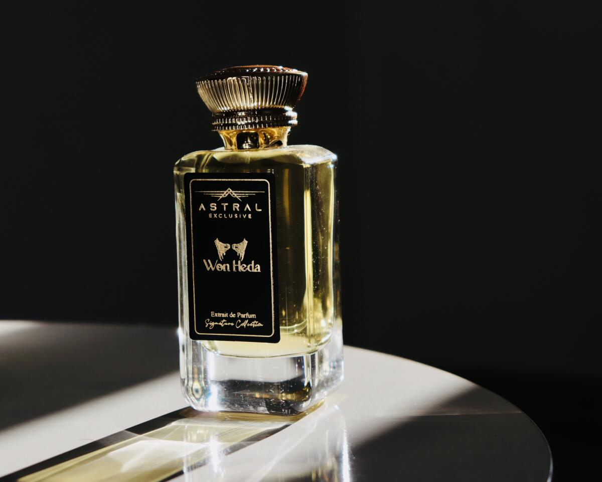 تصویر عطر وانهدا آسترال