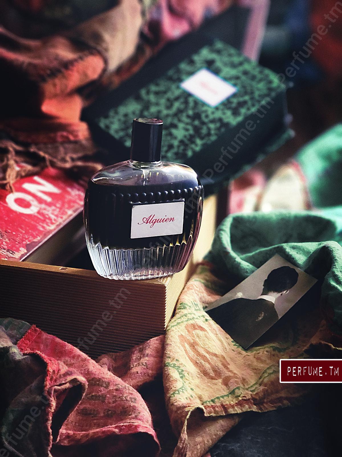 تصویر عطر او دو پرفیوم آلگین