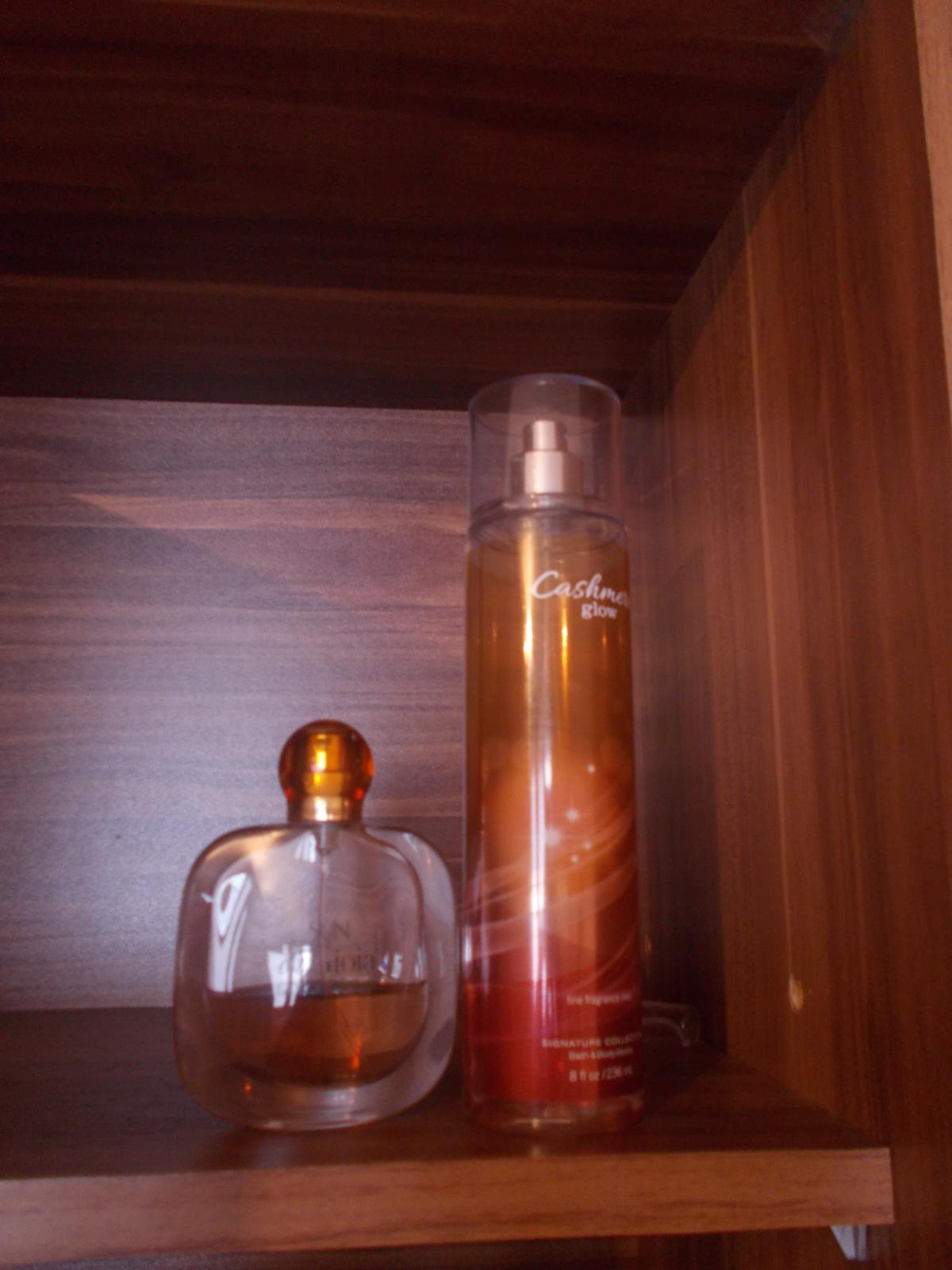 تصویر عطر کشمیر گلو بث اند بادی ورکس