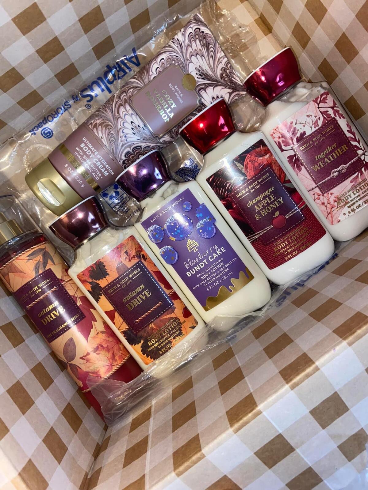 تصویر عطر چمپین اپل اند هانی بث اند بادی ورکس