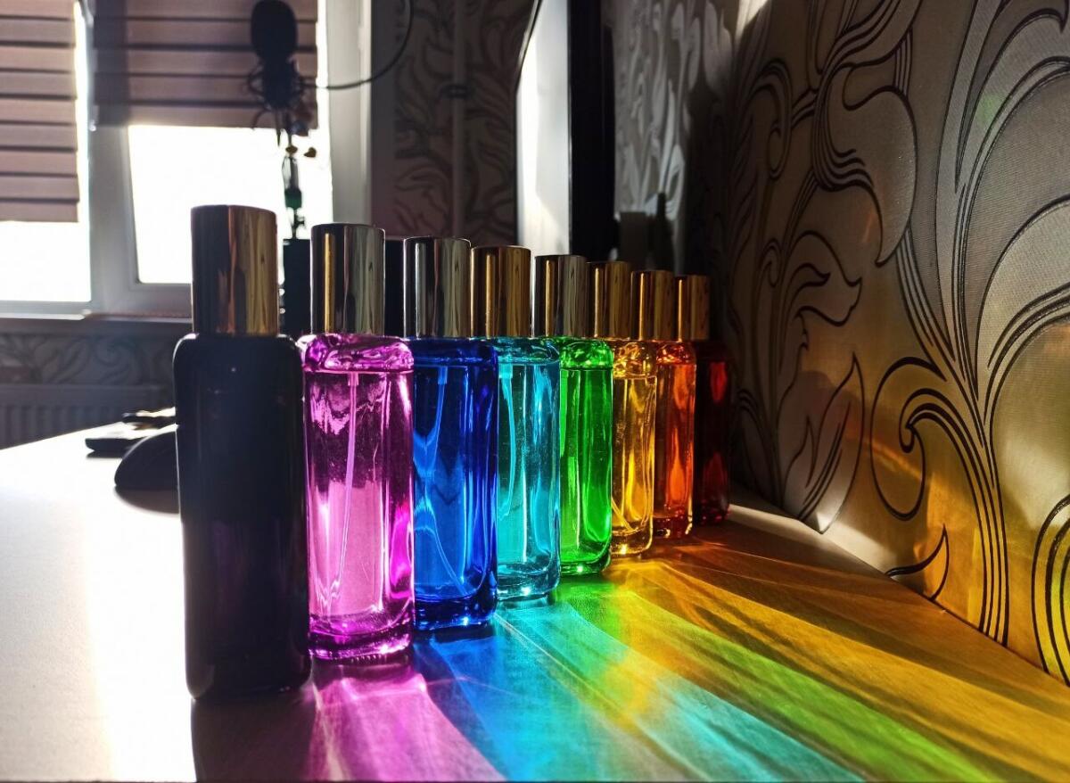 تصویر عطر کالر فیلینگ آزور بروکارد