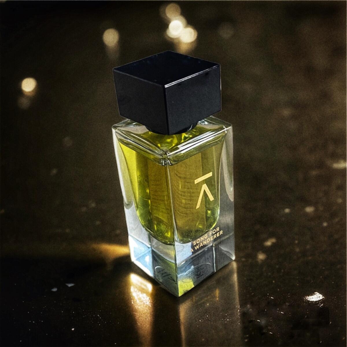تصویر عطر سانگ فور اِ واندِرِر آزمان
