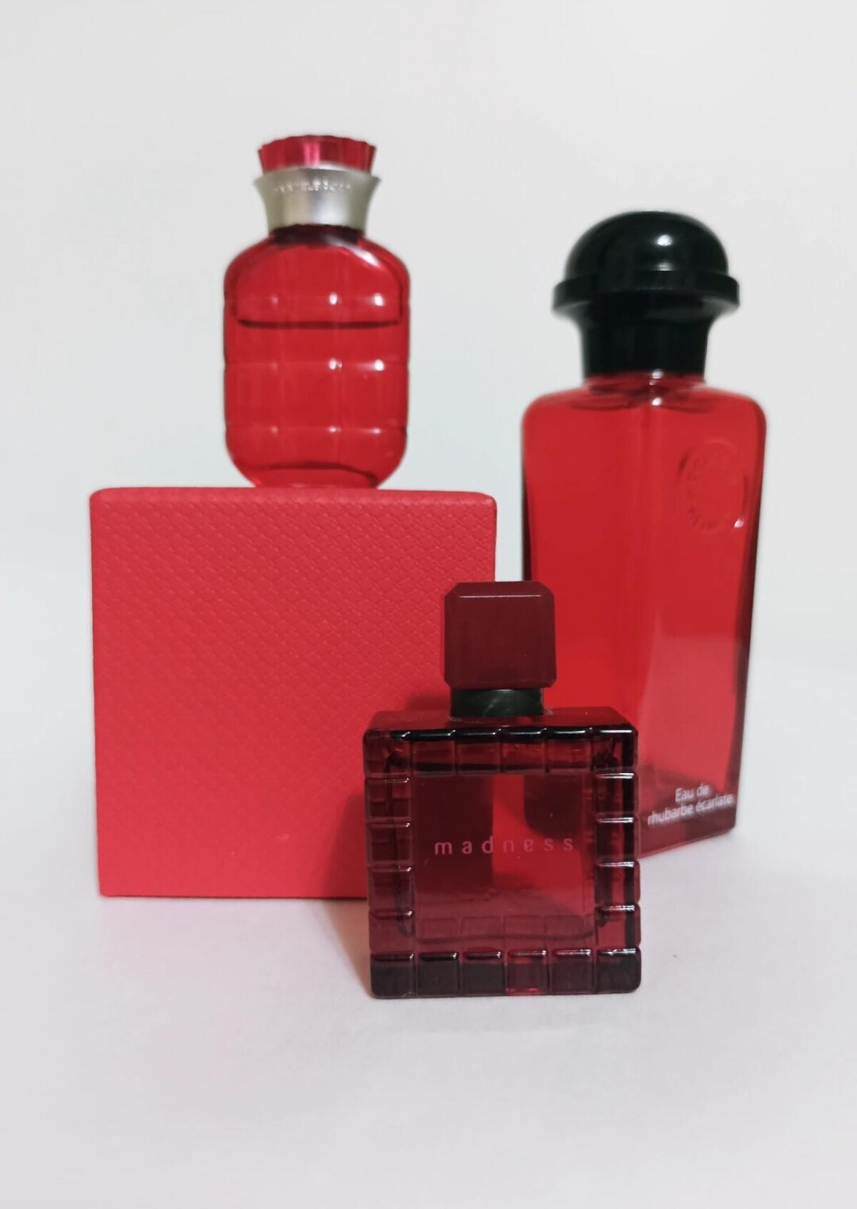 تصویر عطر کاستلباجاک