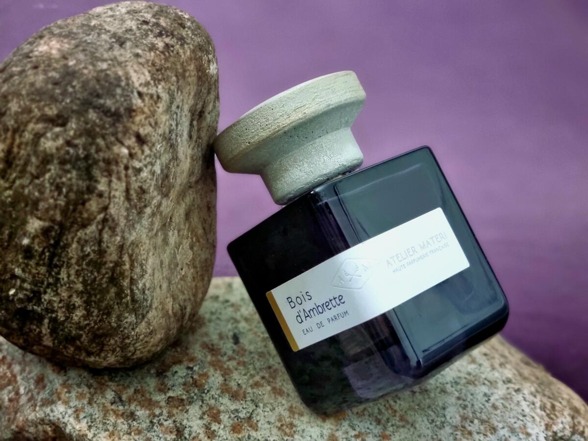 تصویر عطر بوآ دامبره آتلیه ماتری