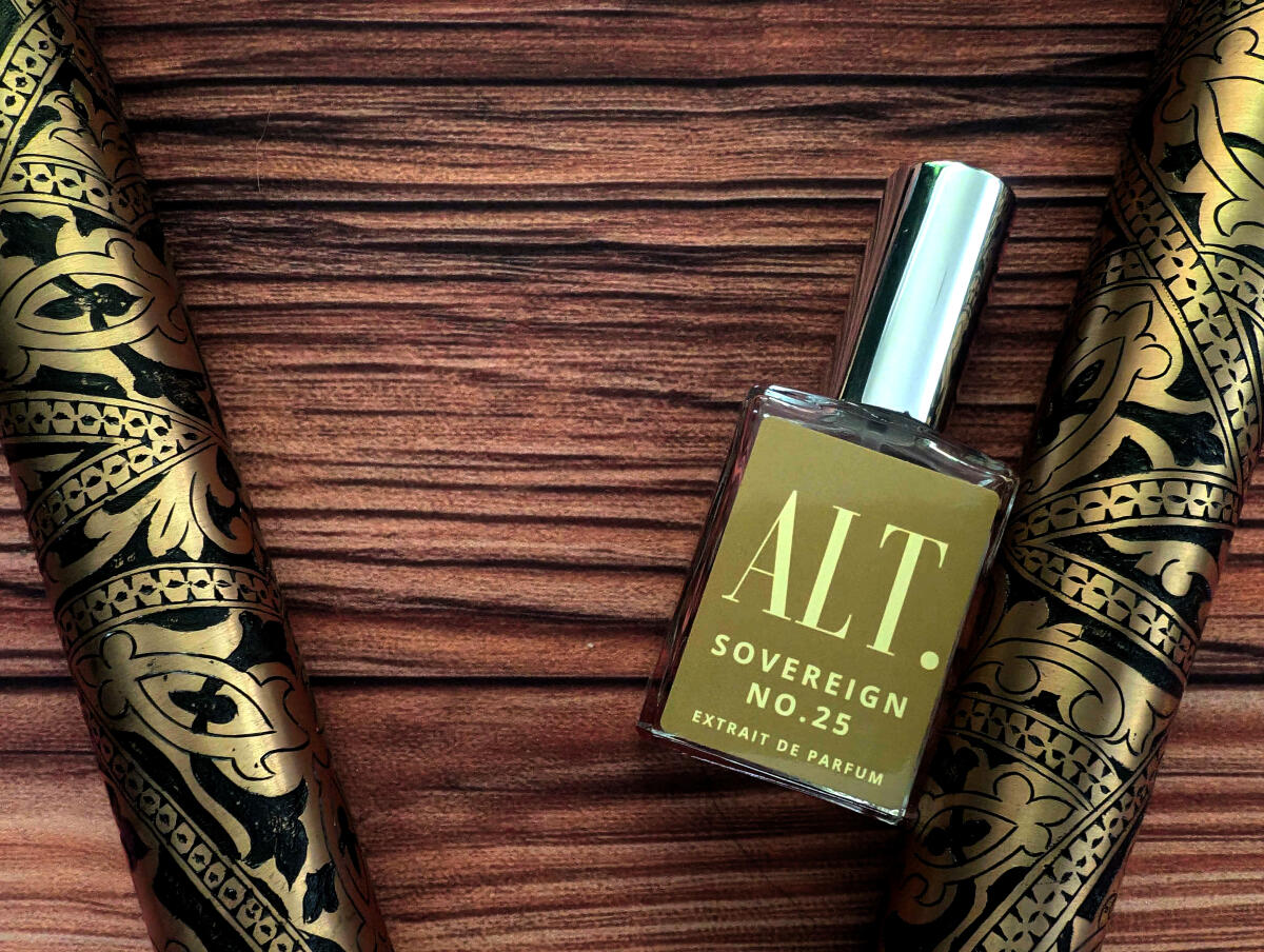 تصویر عطر ساورن آلت فرگرنسز