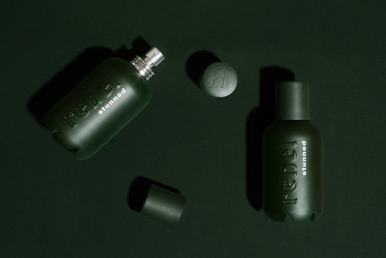 تصویر عطر اِستاند بل ربل
