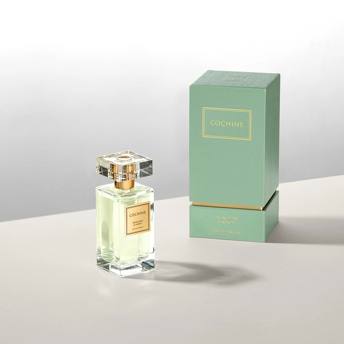 تصویر عطر فرانجیپانی و نرولی کوشین