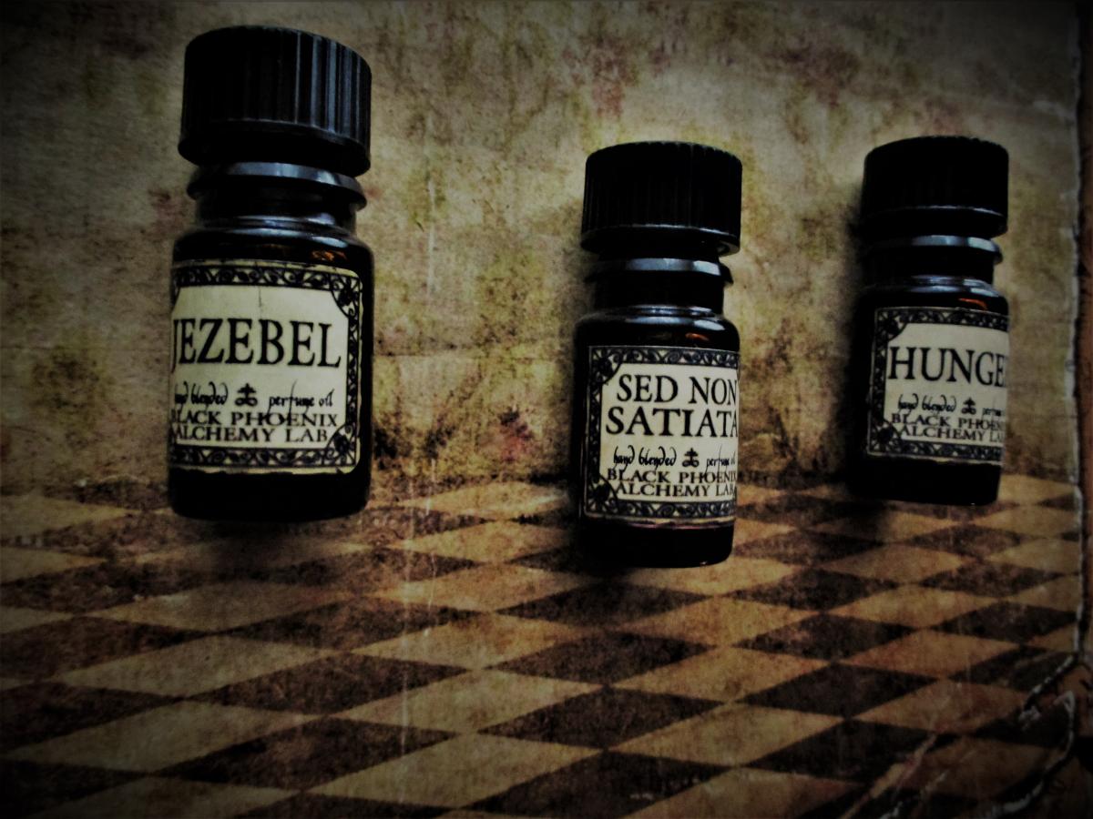 تصویر عطر هانگر بلک فینیکس آلکمی لب