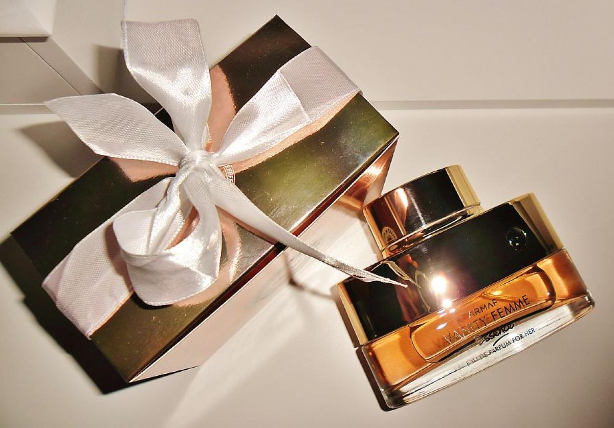 تصویر عطر ونیٹی فم اسنس آرماف