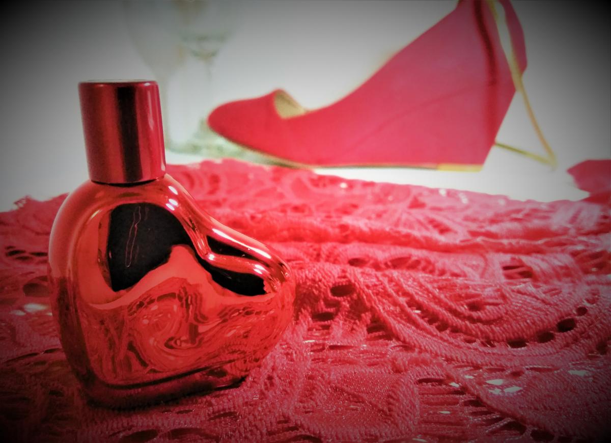 تصویر عطر ببه کیس می