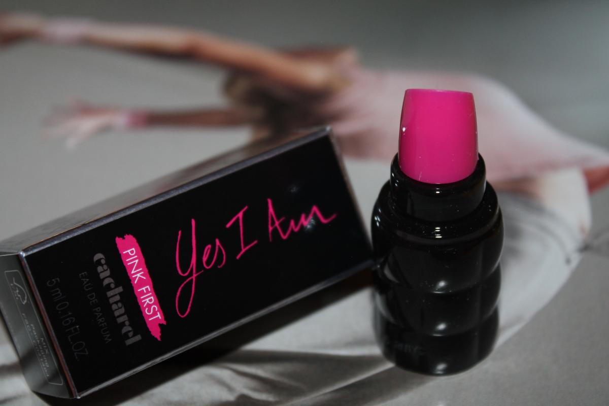 تصویر عطر یس آی ام پینک فرست کاشارل