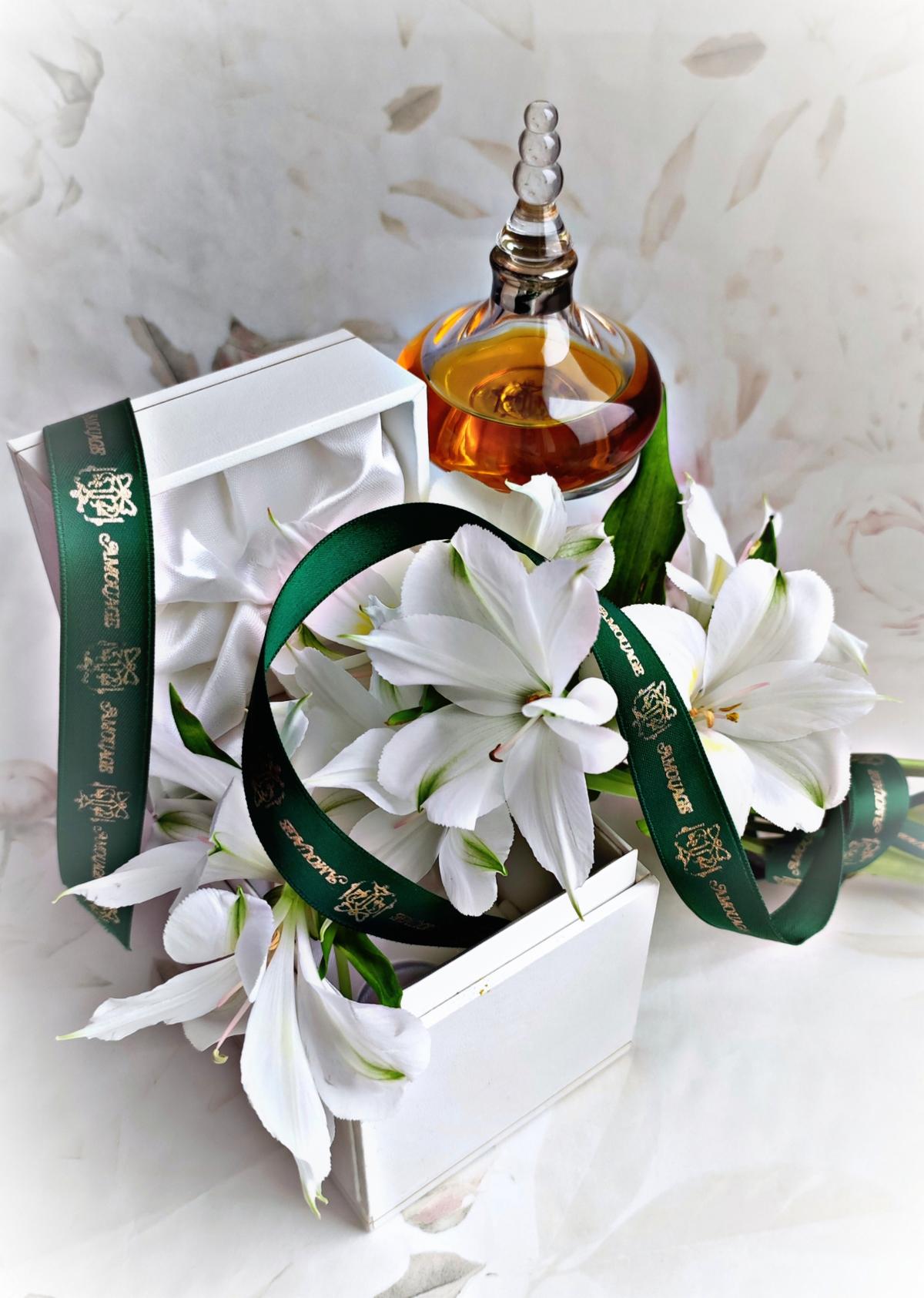 تصویر عطر اُ دو آمواژ
