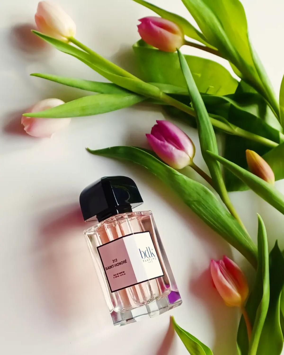 تصویر عطر سه صد و دوازده سن اونوره بی‌دی‌کی پرفیومز
