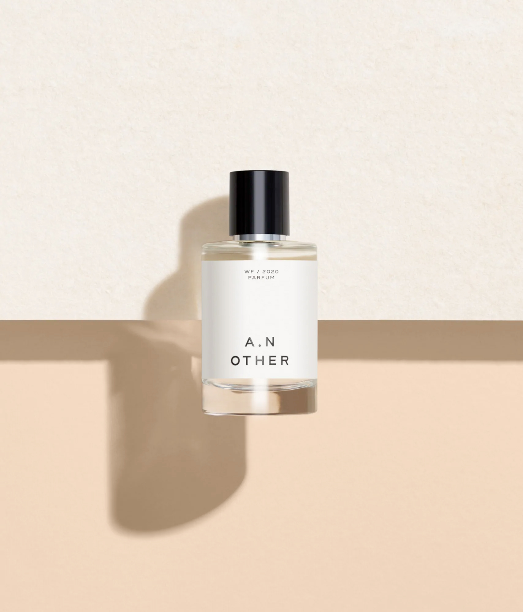تصویر عطر دابلیو اف بیست بیست ای‌ان آدر