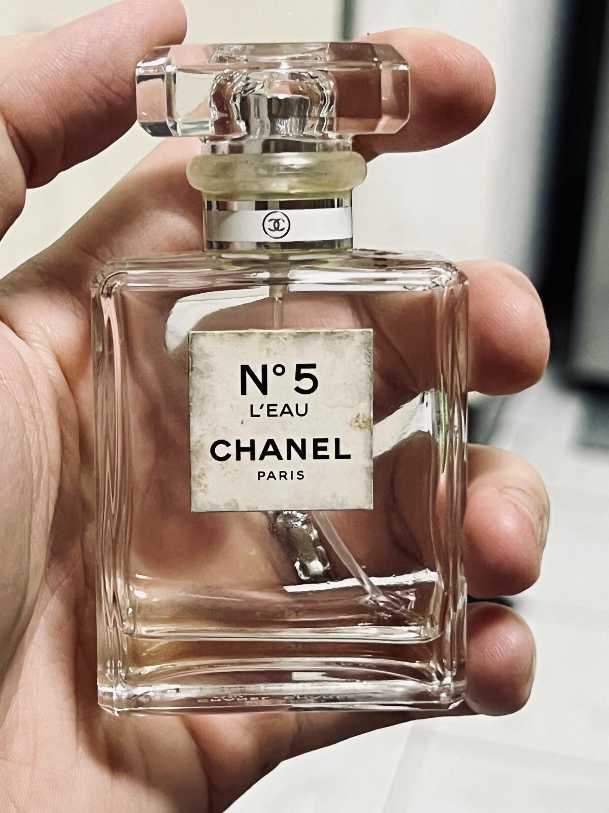 تصویر عطر شنل نامبر فایو لئو ادو تویلت ۱۰۰ث انیورسری – اسک فور د مون لیمیتد ادیشن