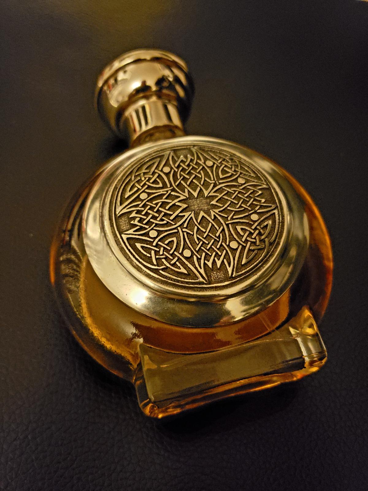 تصویر عطر چاریوت بودیسیا د ویکتوریوس