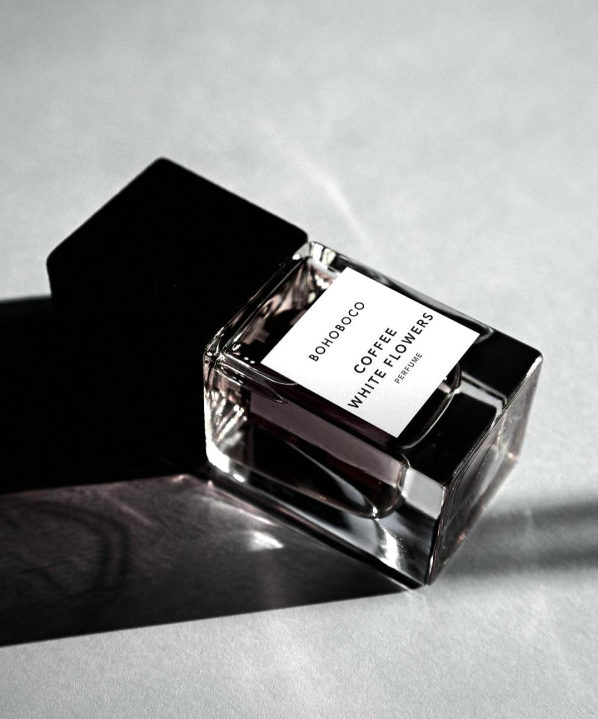 تصویر عطر قافی وایت فلاورز بوهوبوکو