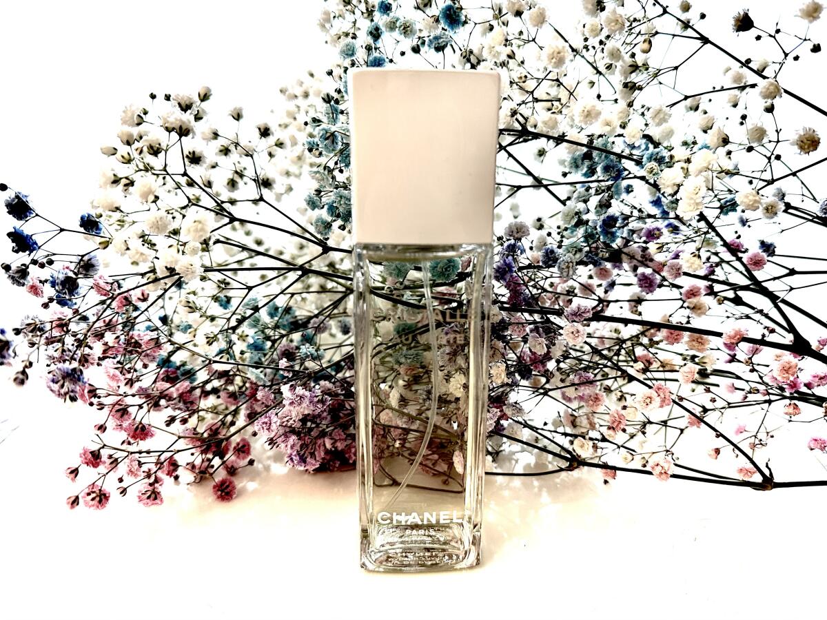 تصویر عطر کریستال او ورت او دو پرفیوم شنل