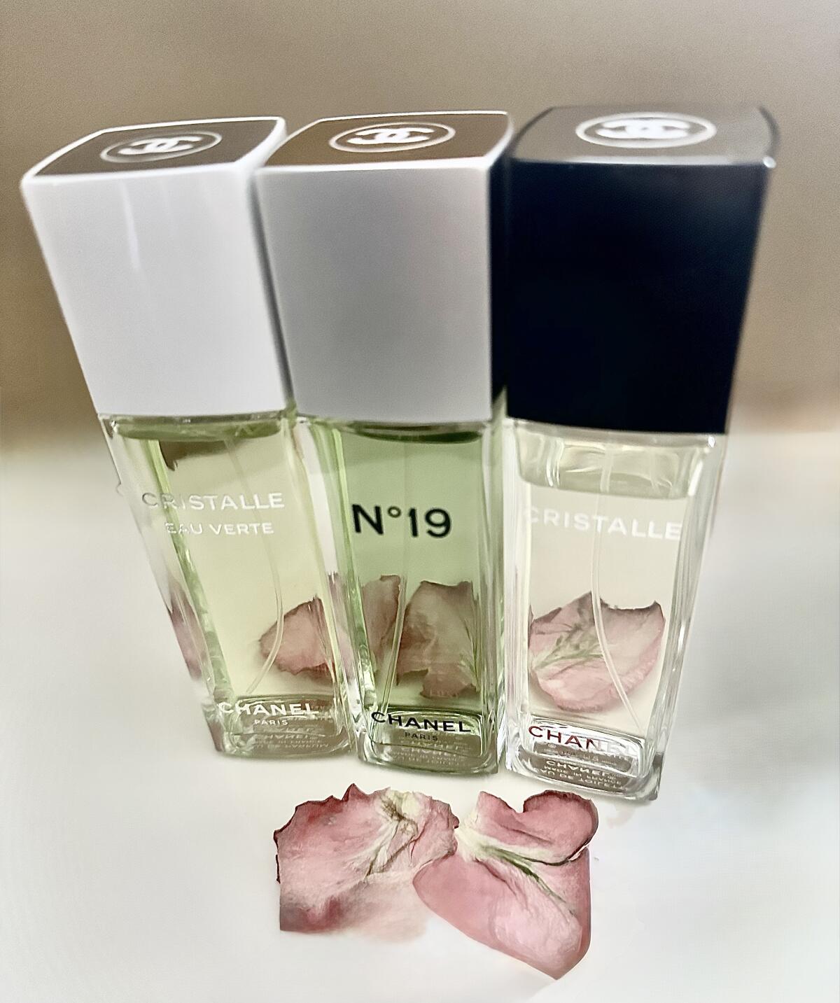 تصویر عطر کریستال او ورت او دو پرفیوم شنل