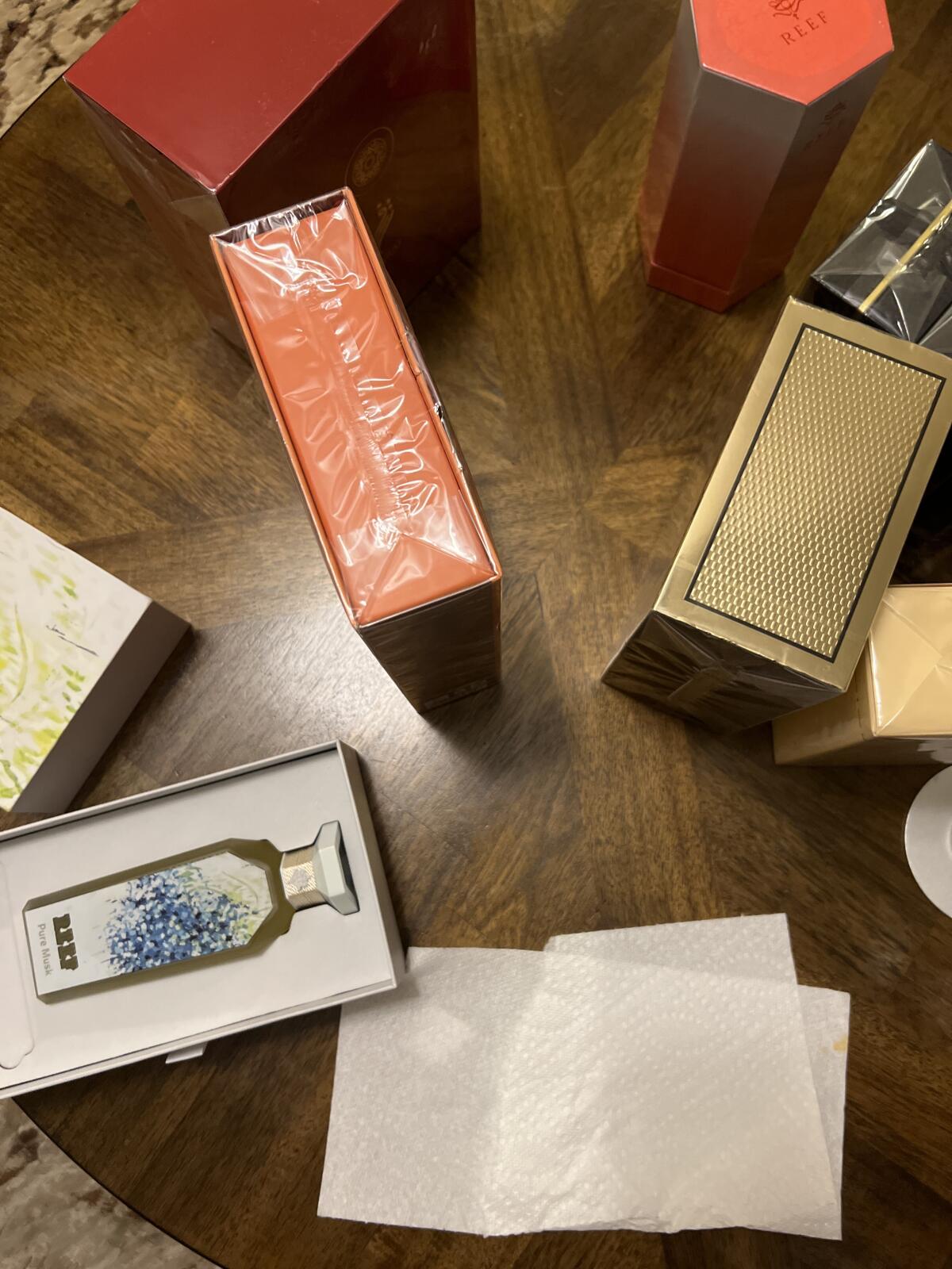 تصویر عطر طرف عربین عود