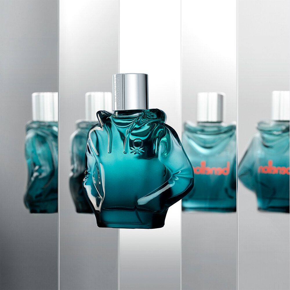 تصویر عطر وی آر ترایب کول بنتون