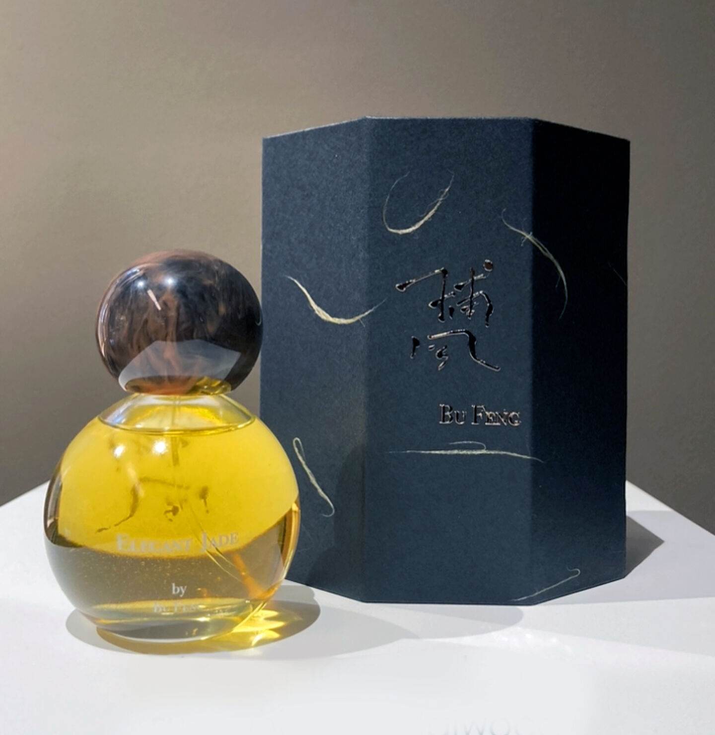 تصویر عطر الگنت جید بی‌یو فِنگ