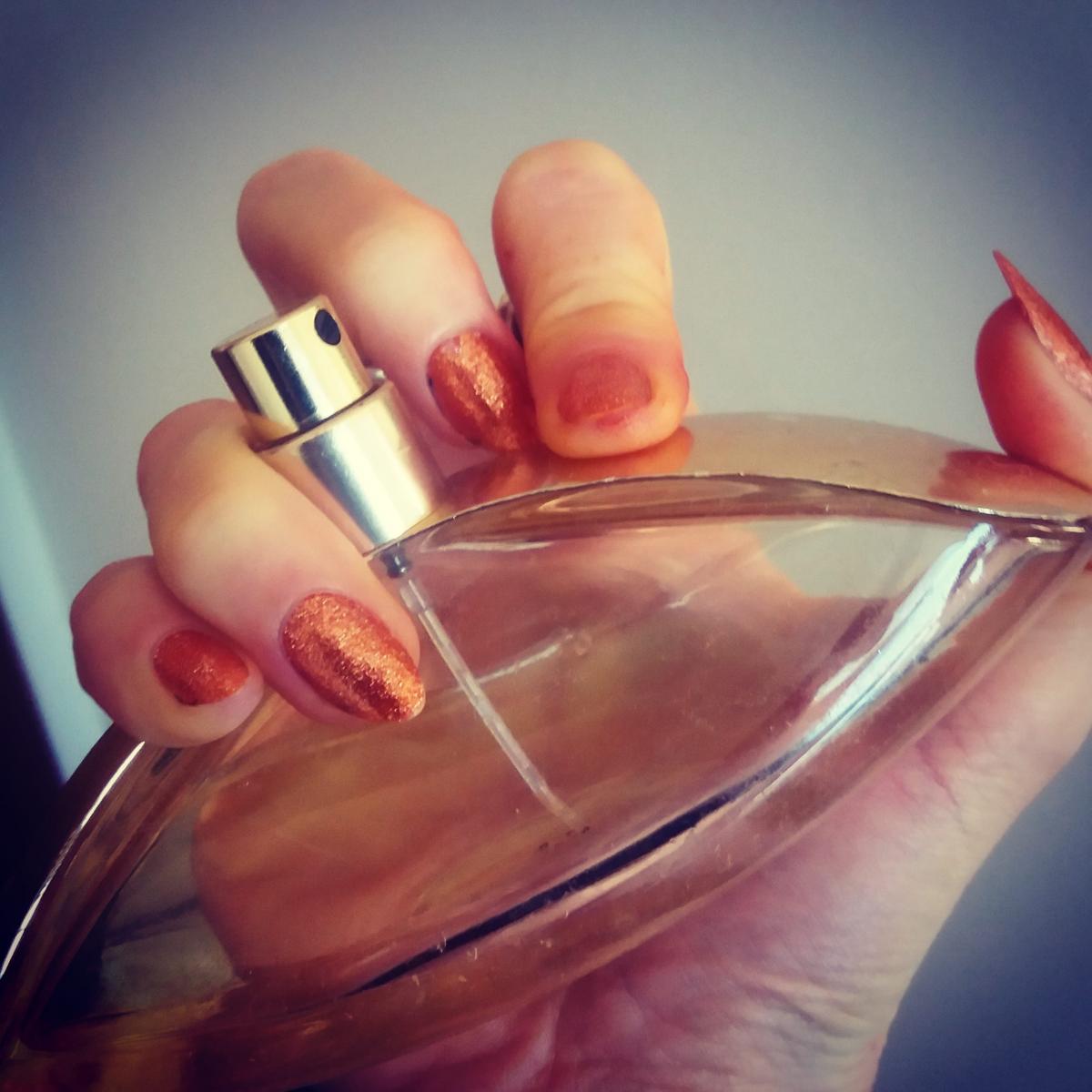 تصویر عطر یوفوریا گلد کالوین کلین