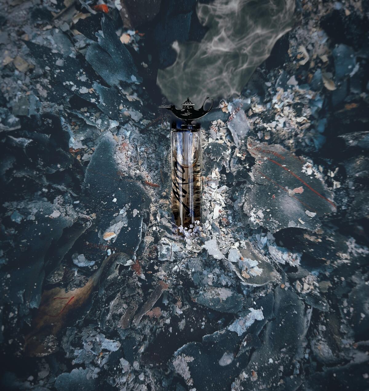 تصویر عطر اسموک آکرو