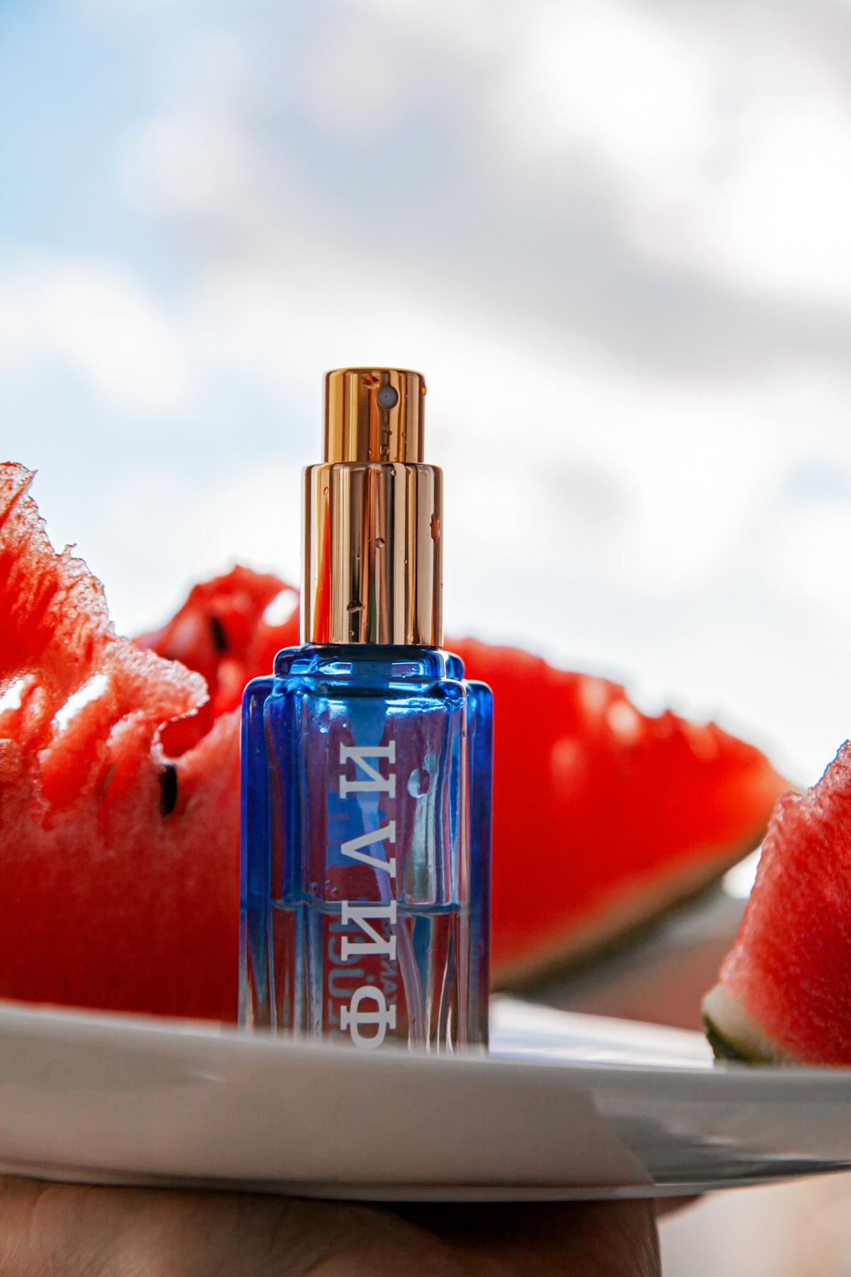 تصویر عطر فیلی الکساندرا گلوک