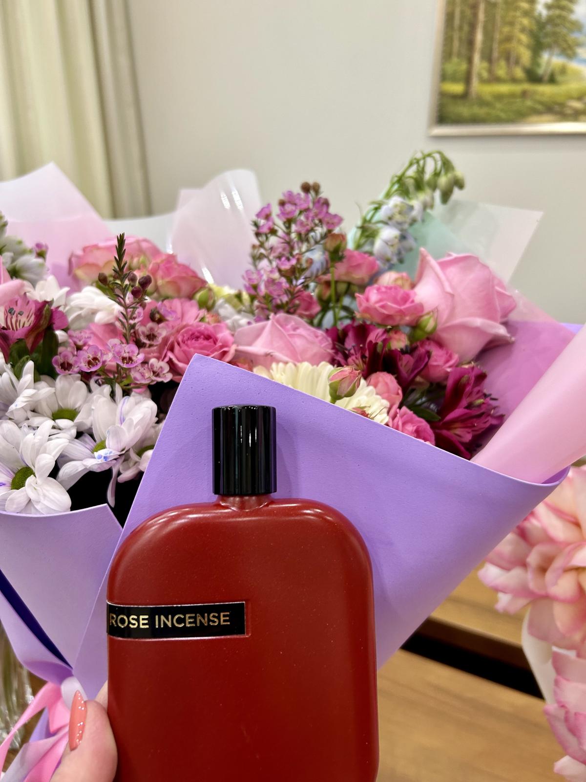 تصویر عطر ده لایبرری کالکشن رز اینسنس آمواژ