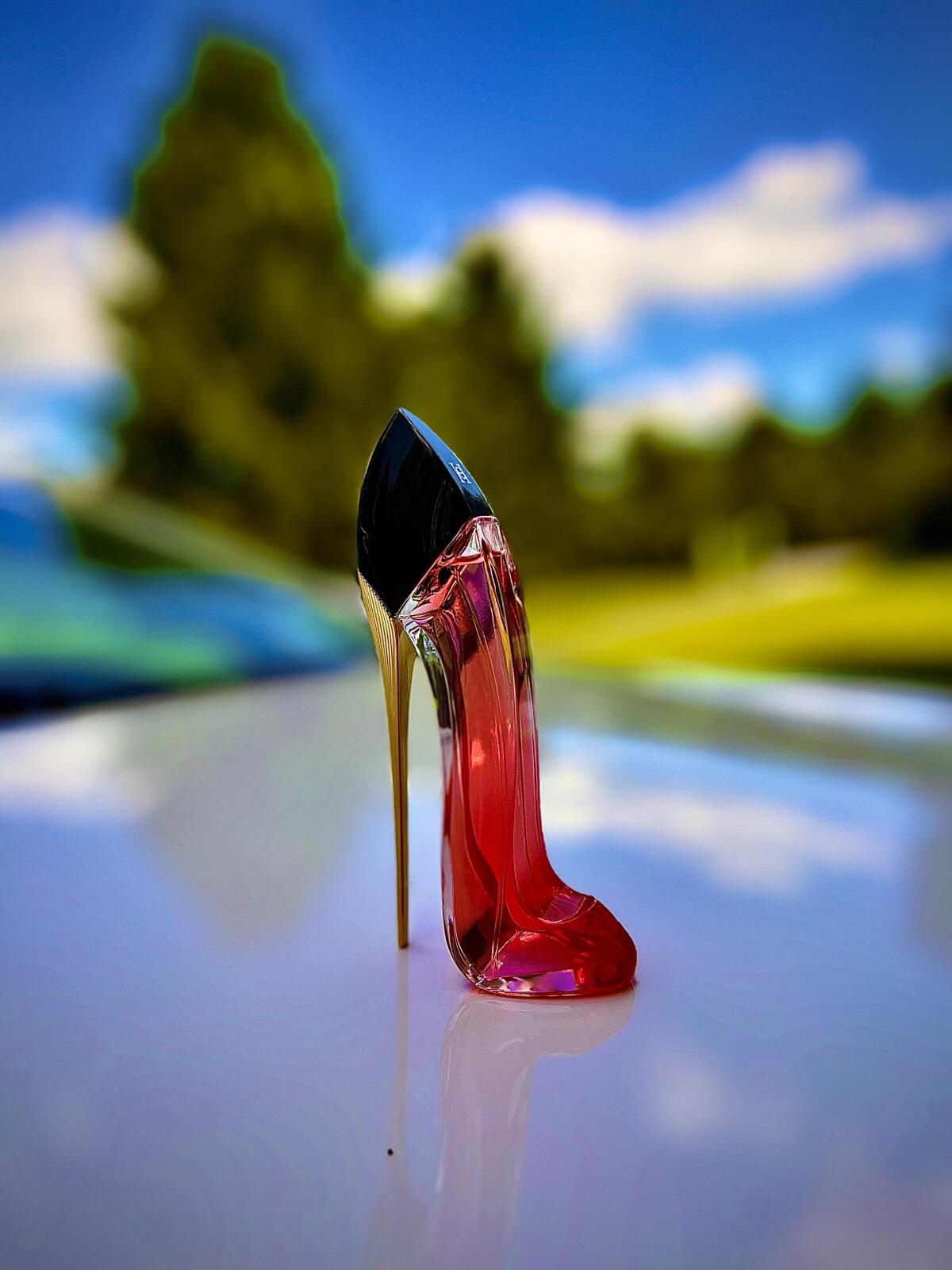 تصویر عطر وری گود گرل کارولینا هررا